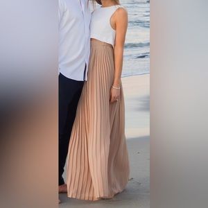 ALC Maxi Dress White/Tan Pleated small